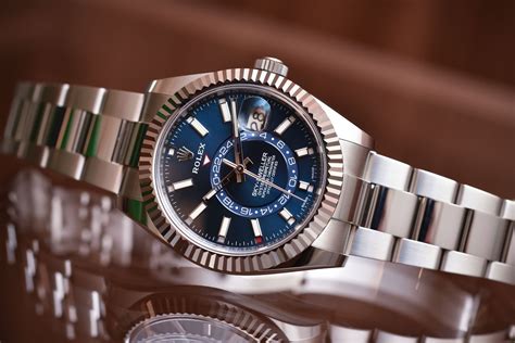 prezzo listino rolex sky dweller|rolex sky dweller specs.